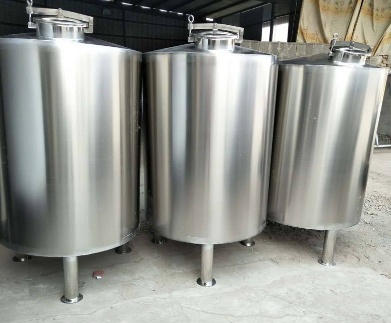 1751618531420108.jpg 不銹鋼儲(chǔ)罐 (8).jpg