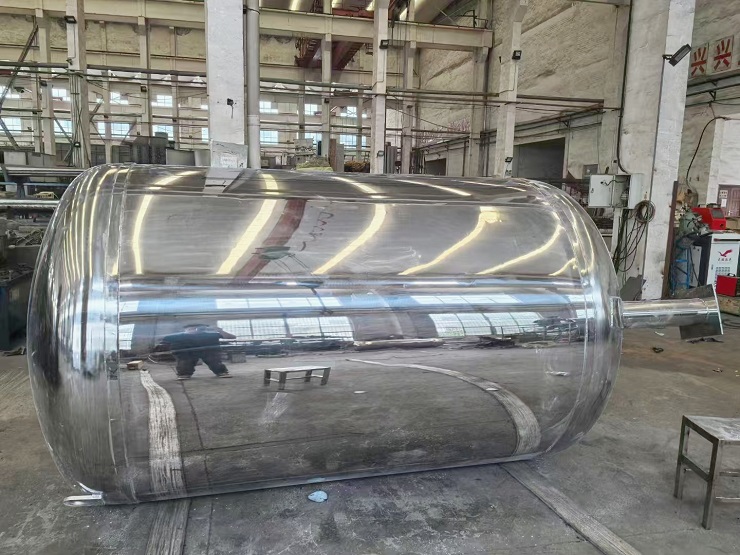 1766999447900282.jpg 鏡面儲罐.jpg