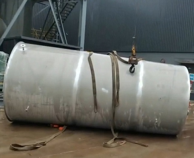 1773738232826210.jpg 不銹鋼氨水儲(chǔ)罐.jpg